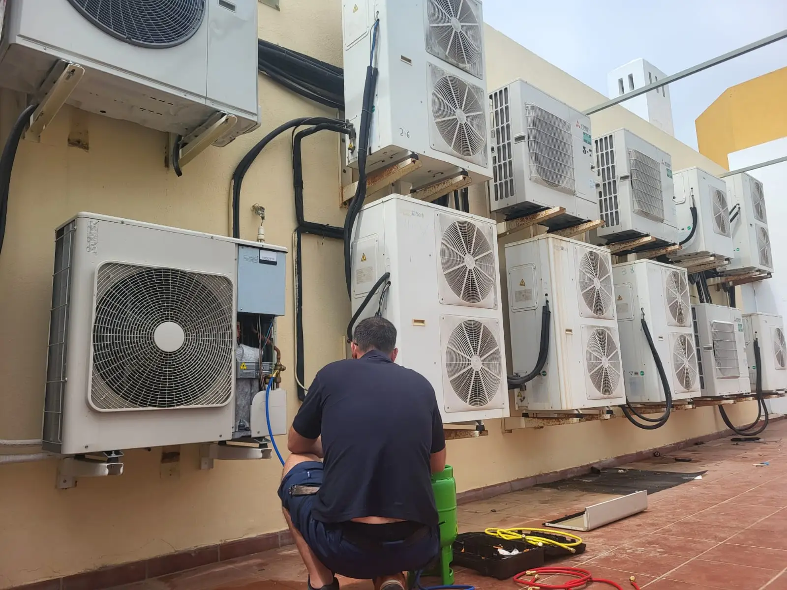Aire acondicionado por conductos en una villa de Marbella